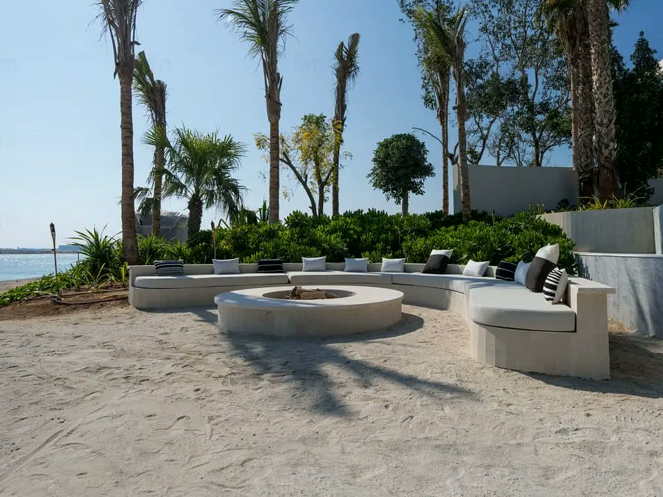 Zuhha beach seating